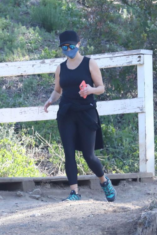 Reese Witherspoon Hikes in Brentwood 03/19/2021 6