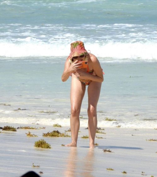 Rose McGowan Enjoys in Bikini at a Beach in Mexico 03/23/2021 4