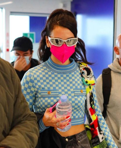 Dua Lipa Seen at Airport in Milan 09/27/2021 4