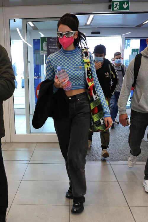 Dua Lipa Seen at Airport in Milan 09/27/2021 7