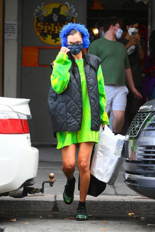 Bella Hadid Shopping Out for 2021 Halloween Party in New York 10/31/2021 6