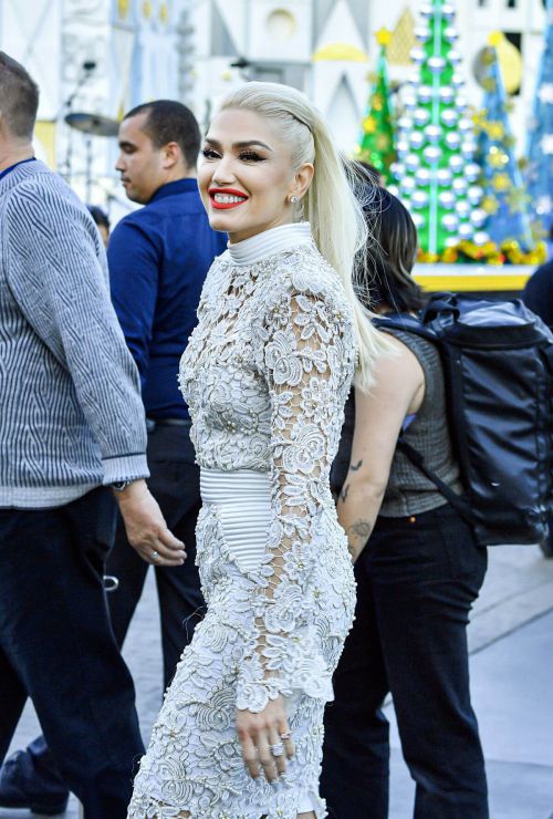 Gwen Stefani as Alice In Wonderland at a Special Performance 11/18/2021 8