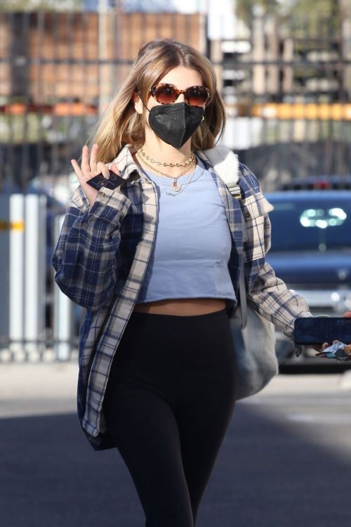 Olivia Jade Giannulli at DWTS Studio in Los Angeles 10/29/2021 5