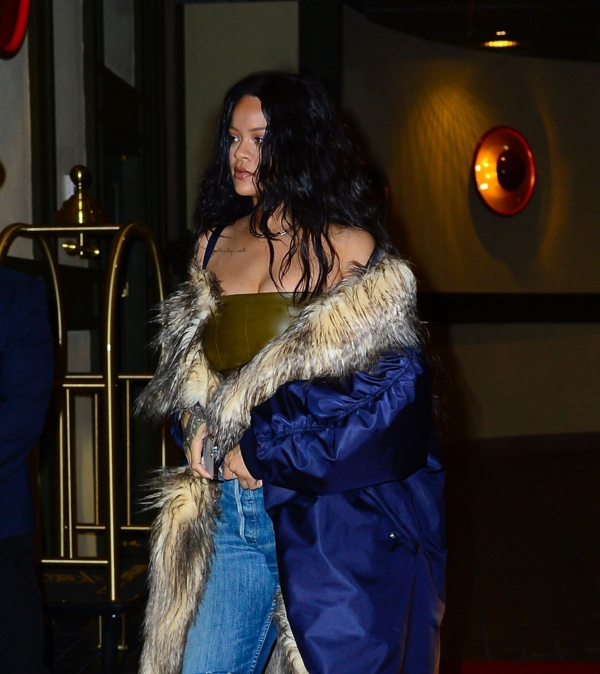 Rihanna in Ripped Jeans Out for Dinner in New York 11/03/2021