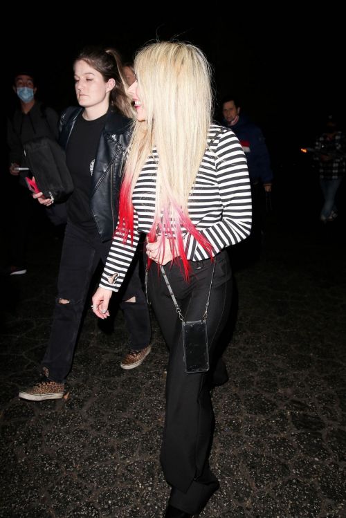 Avril Lavigne Night Out Leaves The Roxy in Hollywood 12/06/2021 3