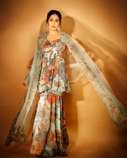 Hina Khan wears Aisha Rao Brand Outfit in Photoshoot, April 2022 1