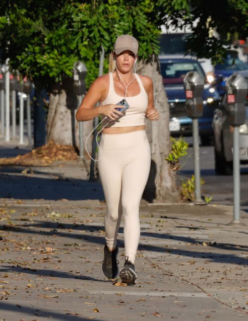 Teddi Mellencamp Day Out Jogging in Los Angeles 4