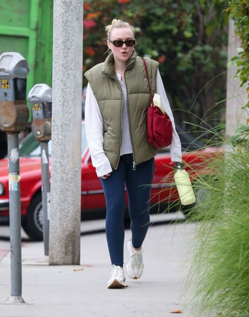 Dakota Fanning in Puffer Jacket and Tights Day Out in Los Angeles, Oct 2022 4