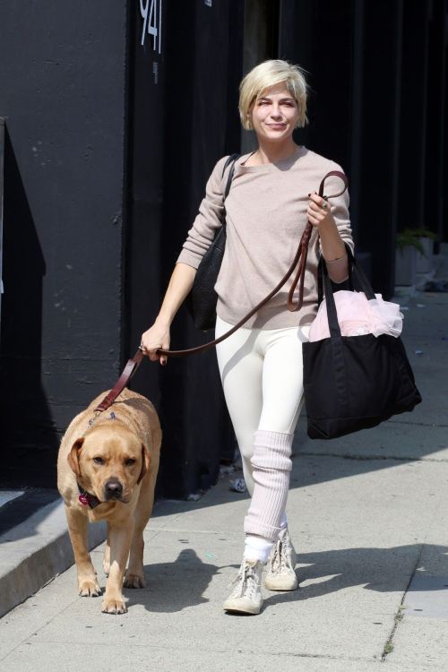 Selma Blair Day Out with a Her Dog After Leaves Dance Studio in Los Angeles, Oct 2022 2