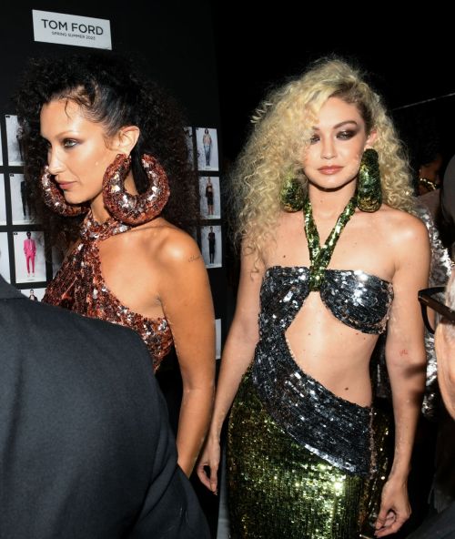 Gigi and Bella Hadid attends Tom Ford SS23 Runway Show at New York Fashion Week, Sep 2022 4