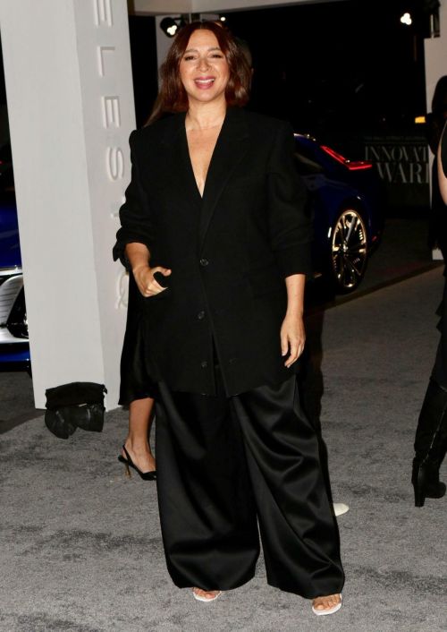 Maya Rudolph seen in Black Dress in Night at Museum of Modern Art in New York, Nov 2022 3