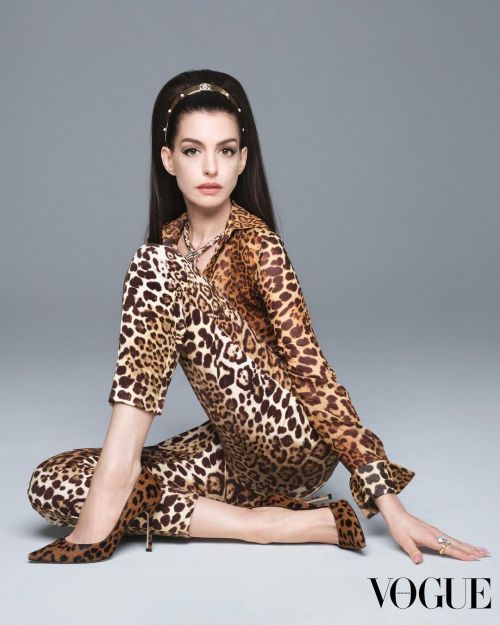 Anne Hathaway Cover Photo Shoot for Vogue Hong Kong Magazine, Oct 2022 6