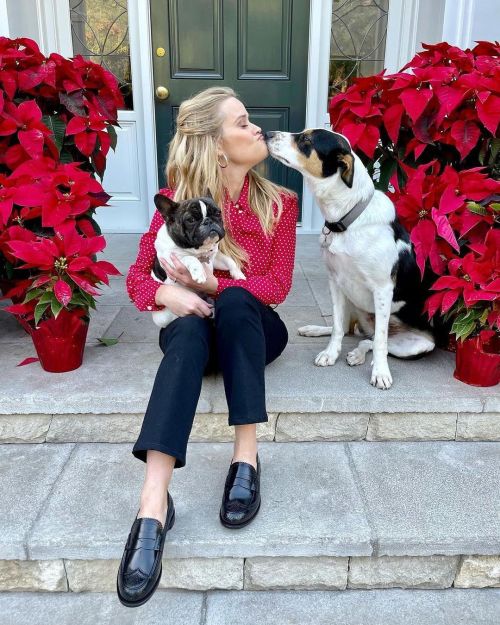 Reese Witherspoon Shares National Love your Pet Day snaps on her Instagram, Feb 2023 3