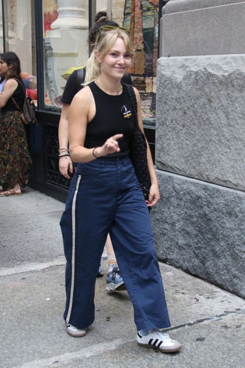 Annasophia Robb at SAG-AFTRA Picket Line at Netflix Offices in New York 07/20/2023