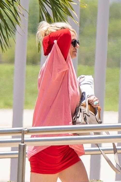 Britney Spears on Vacation in Cabo 1