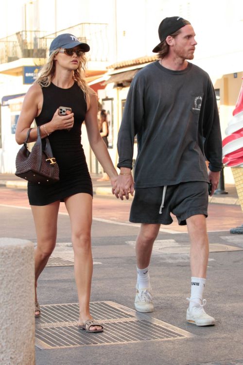 Chloe Lecareux Out with Her Boyfriend in Saint Tropez 1