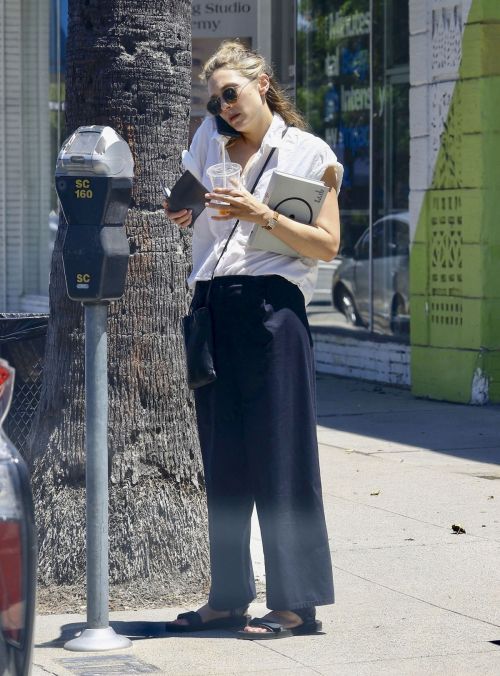 Elizabeth Olsen Spotted Leaving a Bookstore in Studio City 1