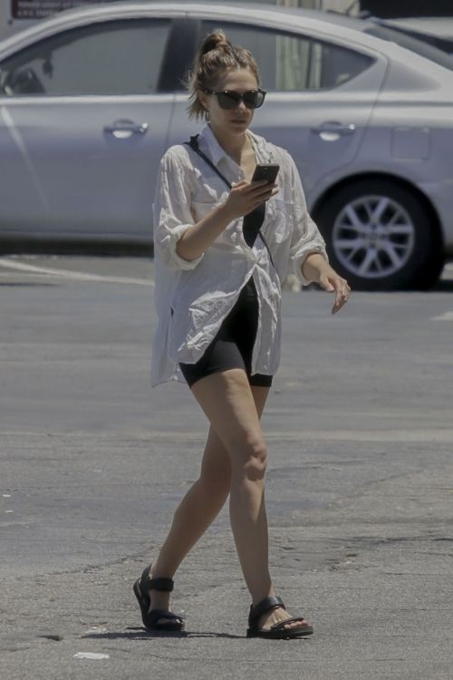 Elizabeth Olsen Out and About in Los Angeles 3