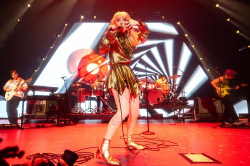 Hayley Williams Performs at Paramore