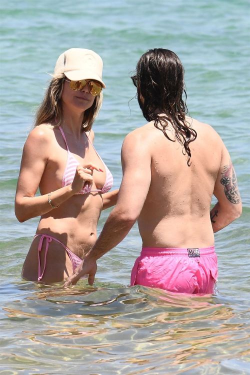 Heidi Klum in Bikini on Vacation in Porto Cervo 07/15/2023 5
