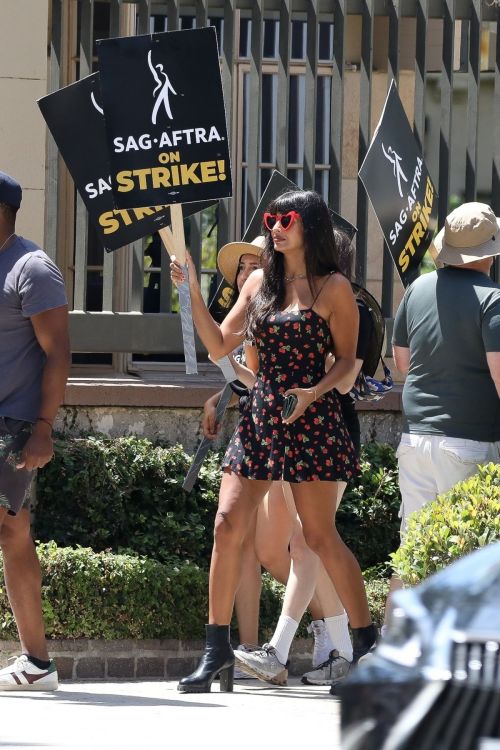 Jameela Jamil at SAG-AFTRA Strike at Warner Brothers Studio 1