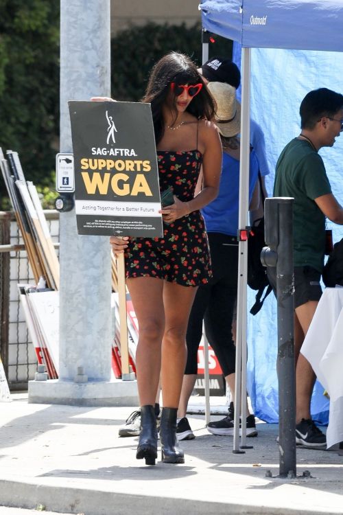 Jameela Jamil at SAG-AFTRA Strike at Warner Brothers Studio 4