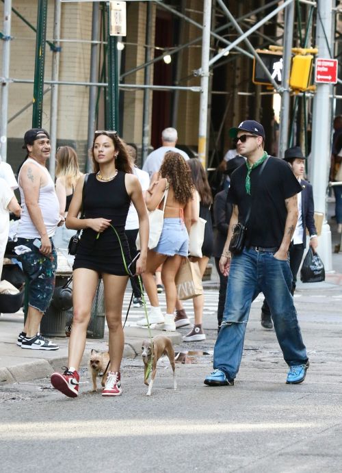 Jenaye Noah and G-Eazy Out with Their Dogs, New York 4