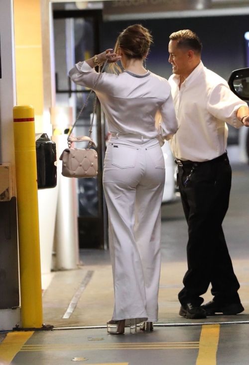 Jennifer Lopez Spotted Arriving at an Office Building in LA 1