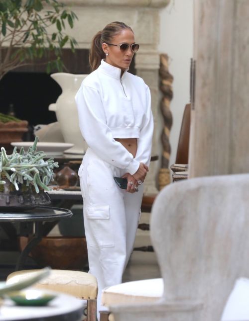 Jennifer Lopez Out Shopping in Los Angeles 3