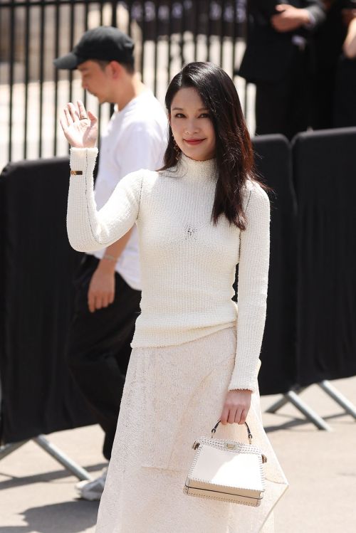 Li Qin Shines in High Neck White Dress and Long Boots at Fendi Haute Couture Spring/Summer 23/24 Show 3