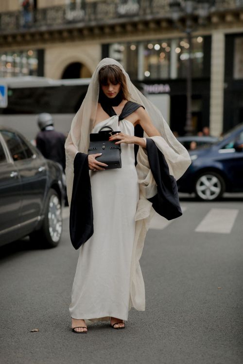 Mara Lafontan Attends Stephane Rolland Haute Couture Show in Paris 07/04/2023 1