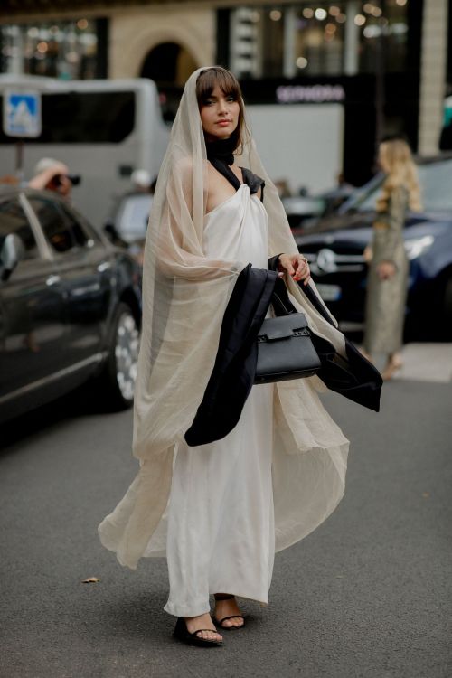 Mara Lafontan Attends Stephane Rolland Haute Couture Show in Paris 07/04/2023 3