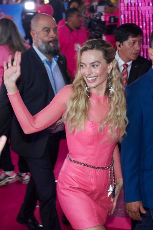 Margot Robbie Turns Heads in Pink at Barbie Pink Carpet Fan Event