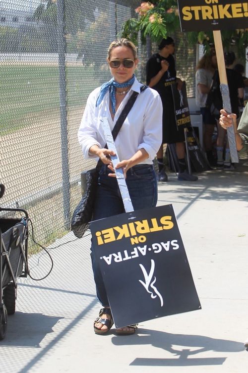 Maria Bello at SAG-AFTRA Strike at Paramount in Los Angeles 07/17/2023 3