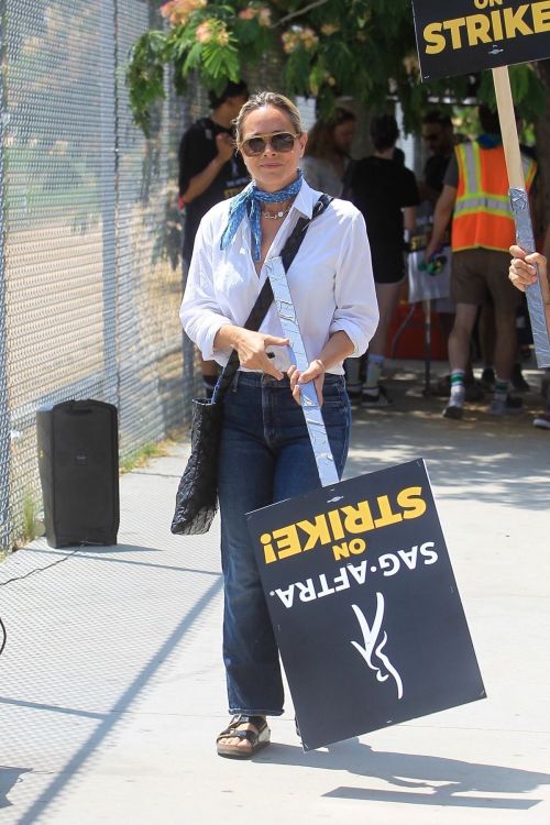 Maria Bello at SAG-AFTRA Strike at Paramount in Los Angeles 07/17/2023 4