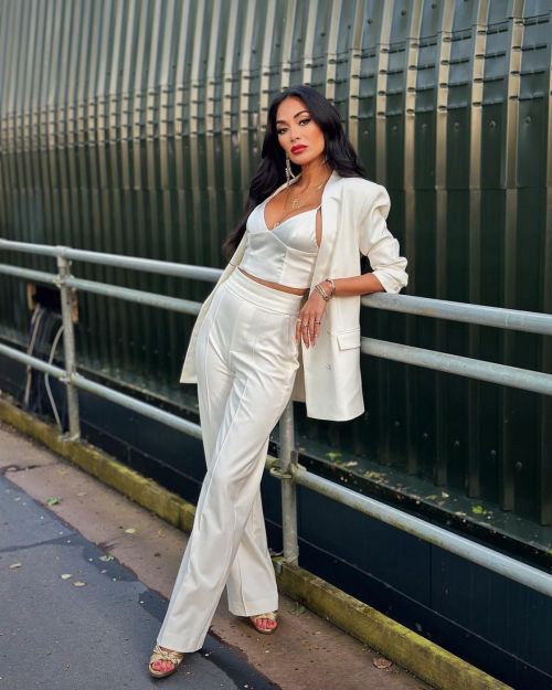 Nicole Scherzinger Turns Heads in White Suit and Pants: Instagram Fashion Inspiration 2