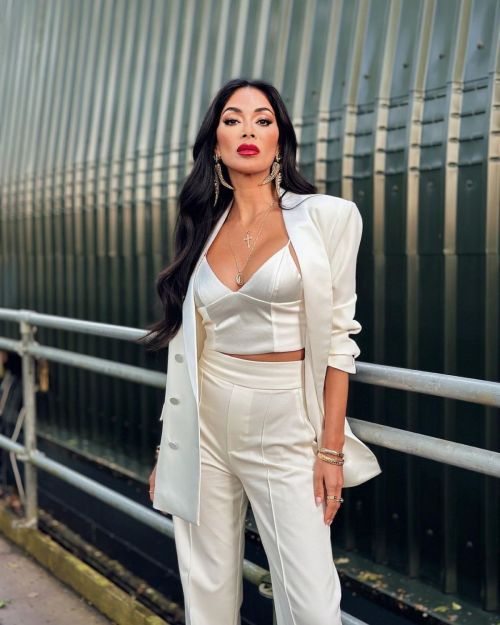 Nicole Scherzinger Turns Heads in White Suit and Pants: Instagram Fashion Inspiration 3