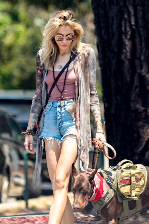 Paris Jackson Leaves Fairfax Flea Market in Los Angeles 07/16/2023 2