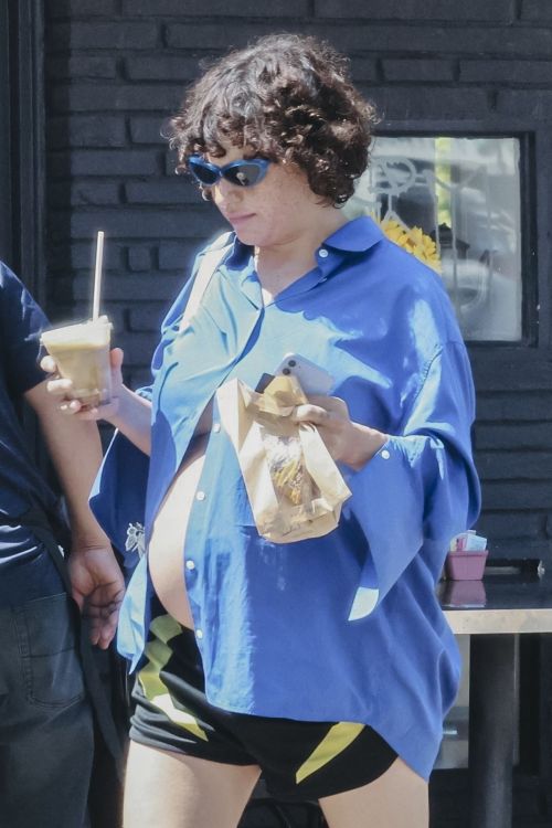 Pregnant Alia Shawkat out for Coffee in Los Feliz 3