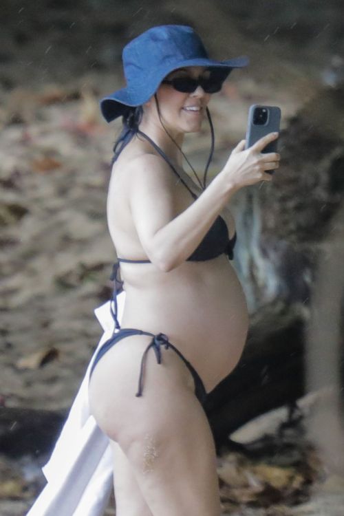 Pregnant Kourtney Kardashian in Bikini at a Beach in Kauai 2