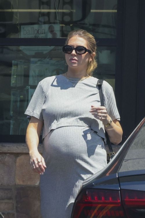 Pregnant Stassi Schroeder and Beau Clark Out Shopping in Los Feliz 07/28/2023 1