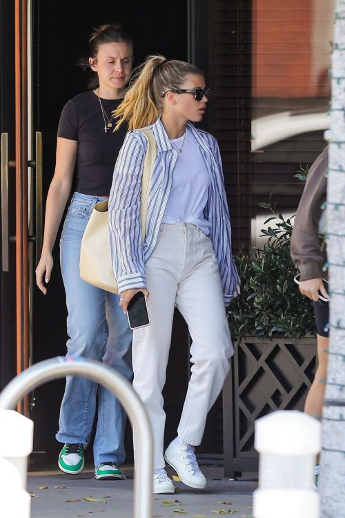 Sofia Richie Enjoys an Outing at South Beverly Grill 07/17/2023 1