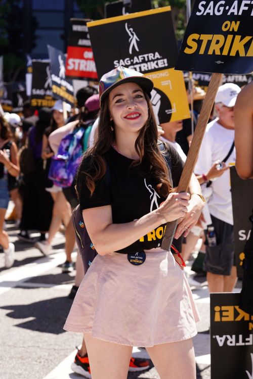 Brittany Curran at SAG Strike at Universal Studios in Hollywood 5