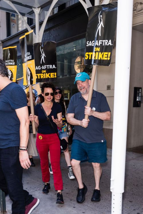 Carla Gugino at SAG-AFTRA Strike in New York 07/31/2023 1