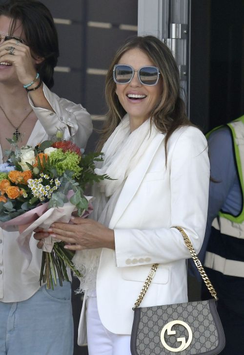 Elizabeth Hurley Arrives in Palma de Mallorca 8