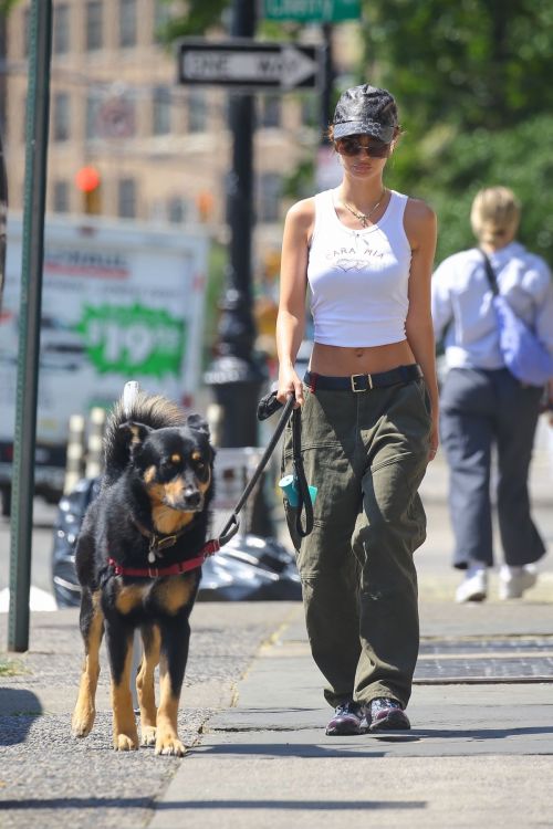 Emily Ratajkowski Enjoys New York with Her Dog 1