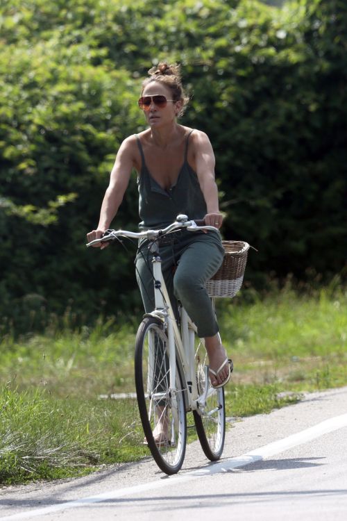 Jennifer Lopez Bike Ride 2