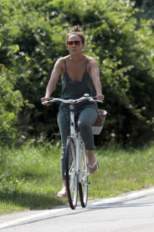 Jennifer Lopez Bike Ride 5