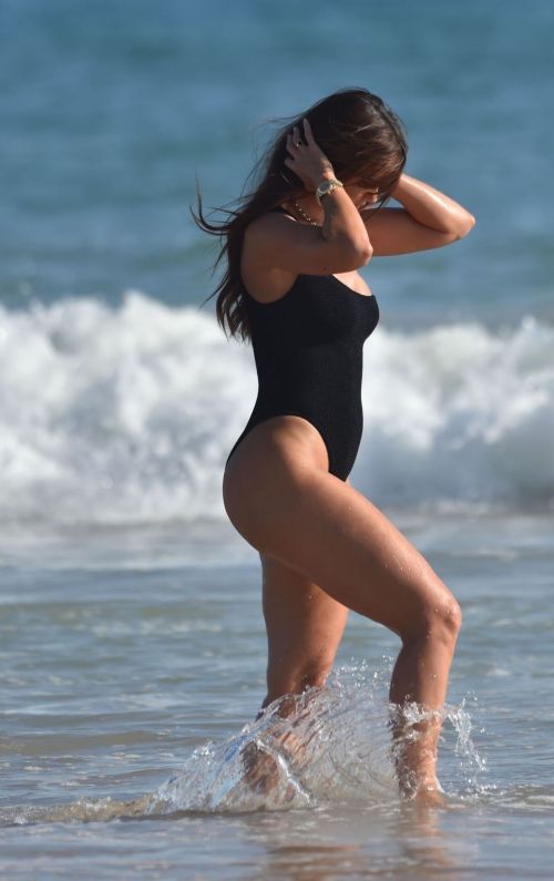 Jennifer Metcalfe in Swimsuit at a Beach in Marbella 07/31/2023 6