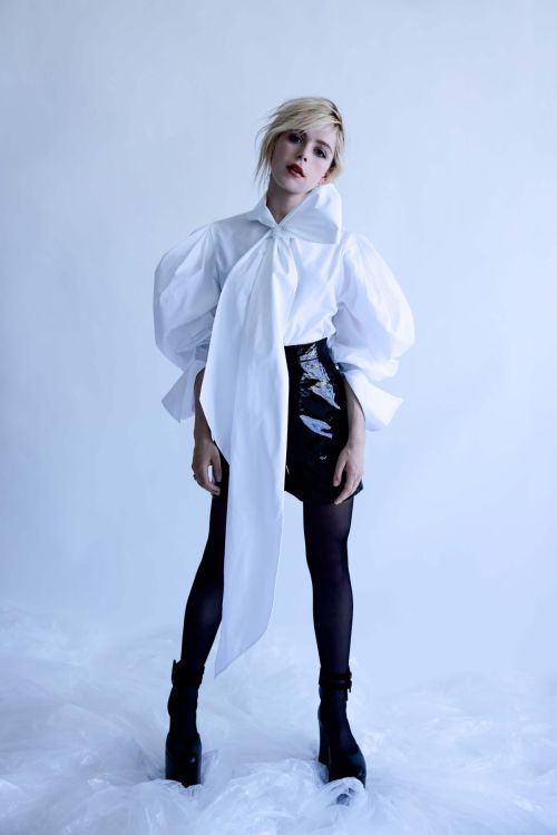 Kiernan Shipka for Contentmode Magazine August 2023 7